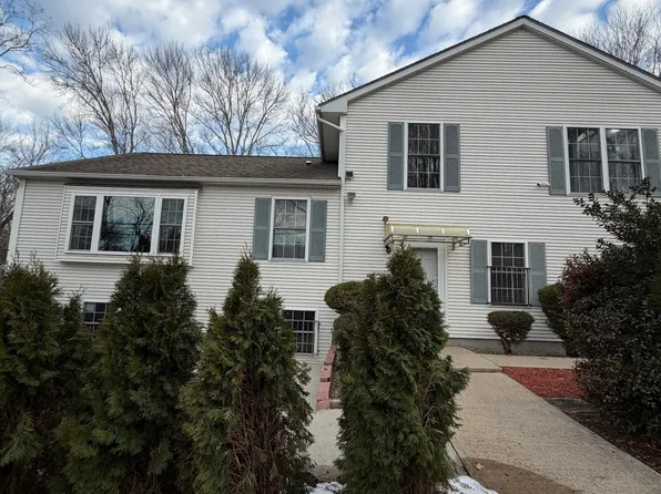 1 Long Society Road, Norwich, CT 06365