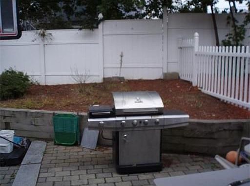 4th image of 54 Scammell St #B