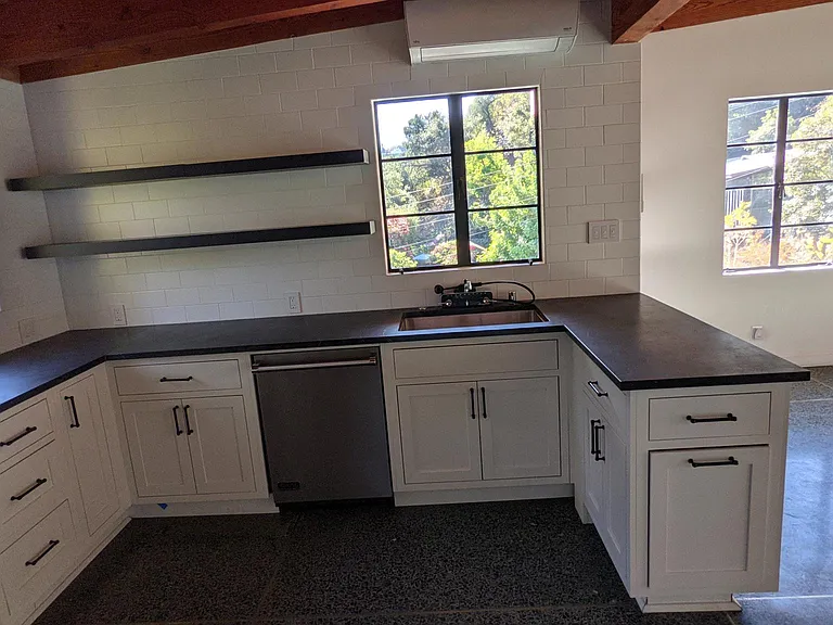 10411 Hebron Ln — Photo 31