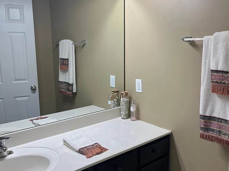 503 Springhurst Pkwy — Photo 16