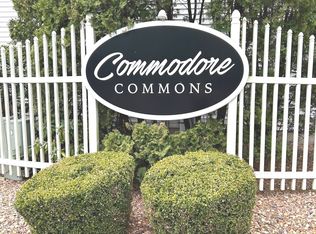 9 Commodore Cmns #9, Derby, CT 06418