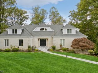 41 Ross Rd, Livingston, NJ 07039