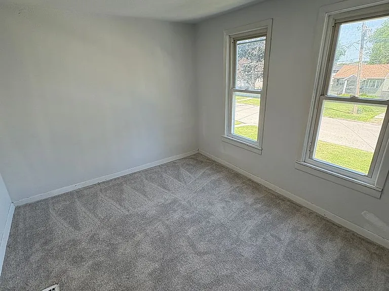624 Magnolia Pkwy — Photo 5