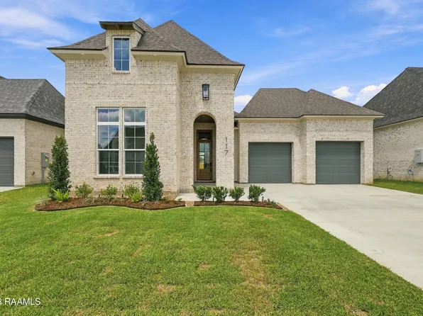 117 Summit Heights Dr, Youngsville, LA 70592