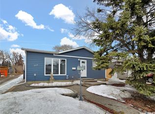 119 Spinks Dr, Saskatoon, SK S7H4G8
