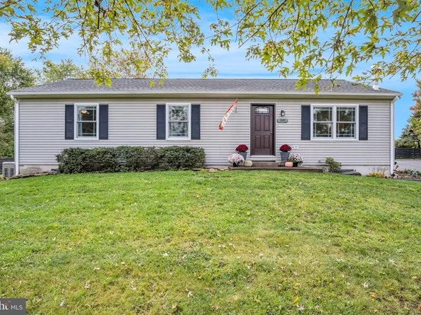 456 Falling Springs Rd, Landisburg, PA 17040