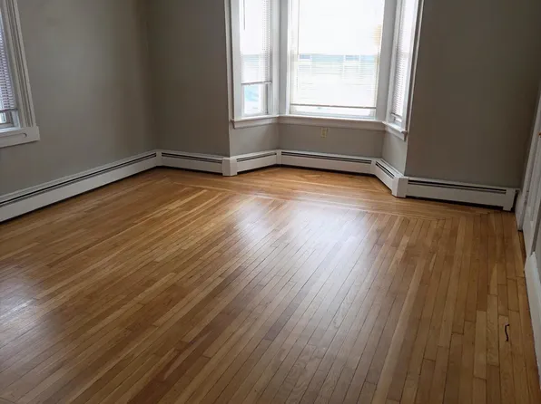 219 Carpenter St, Providence, RI 02903