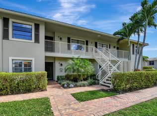 3 Stratford Dr UNIT E, Boynton Beach, FL 33436