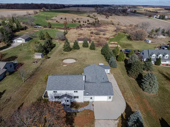 2162 County Highway H, Kewaskum, WI 53040