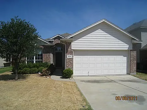 1004 Fort Apache Dr Photo 1