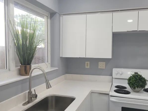 332 SW 17th Rd #332, Miami, FL 33129