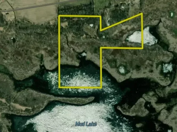 W7501 N Shore Rd, Fort Atkinson, WI 53538
