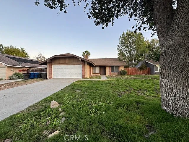 4 bed, 1567 sqft, $3,200 — Photo 2
