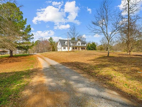 5th image of 923 County Line Rd