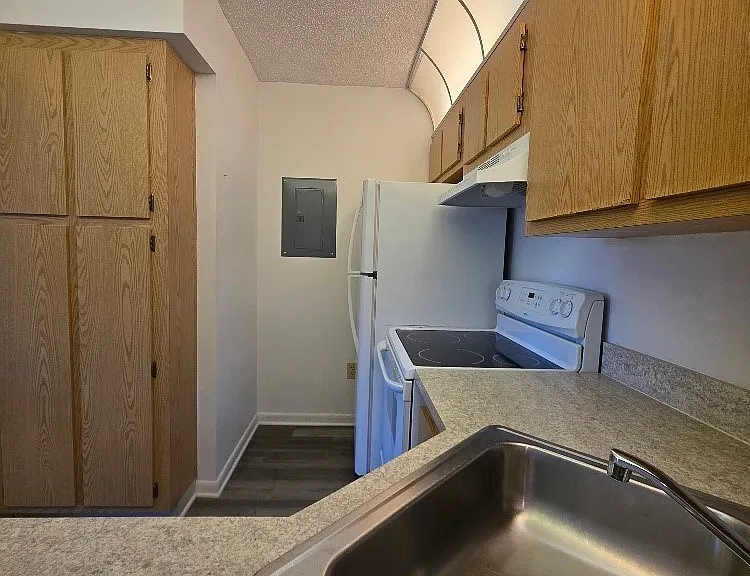 9970 Sailview Ct #9 — Photo 11