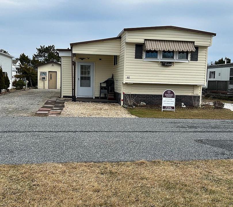 1st image of 9916 Golf Course Rd #61