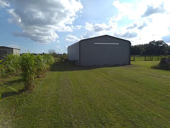 HUGE 40X24 STEEL BARN