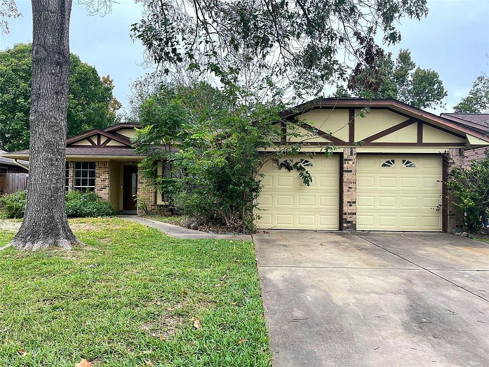 1st image of 427 Woodrail Drive