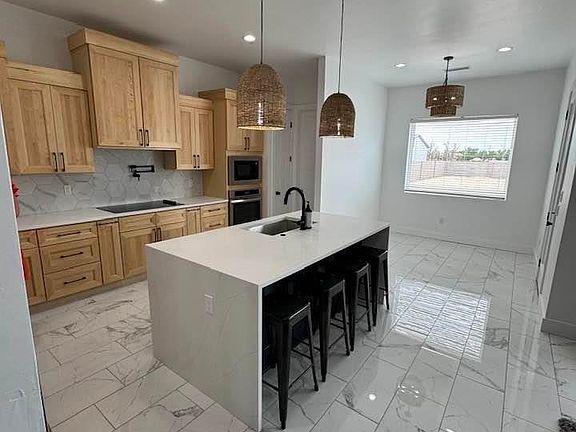 5th image of 116 E Peach Ln