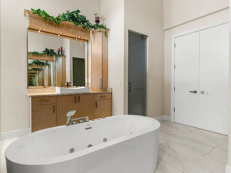 11164 Boca Woods Ln — Photo 21