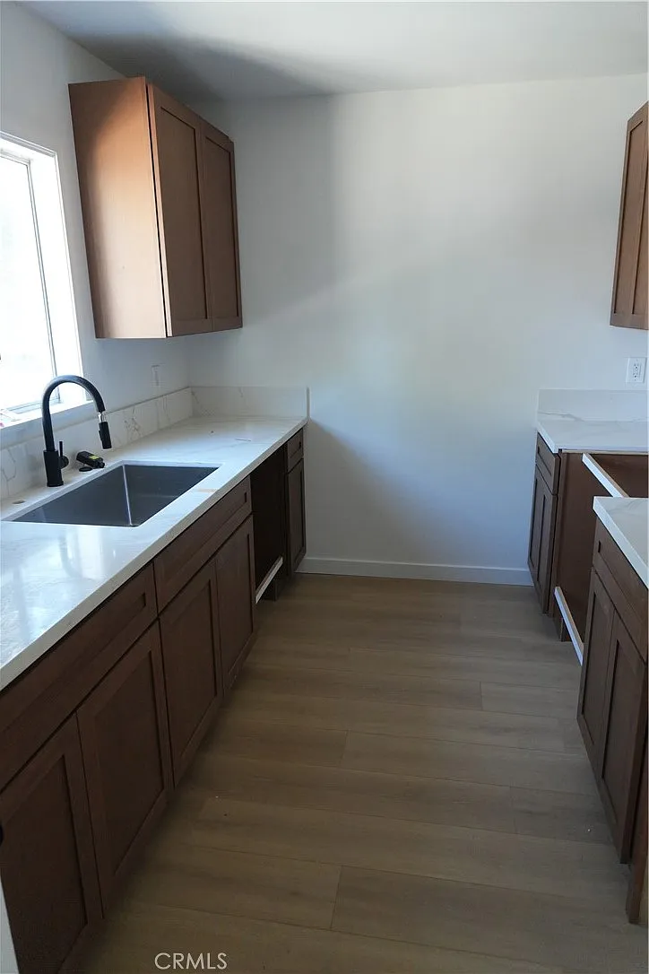 3 bed, 1127 sqft, $5,000 — Photo 1