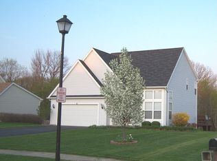 61 Chiswick Dr, Churchville, NY 14428