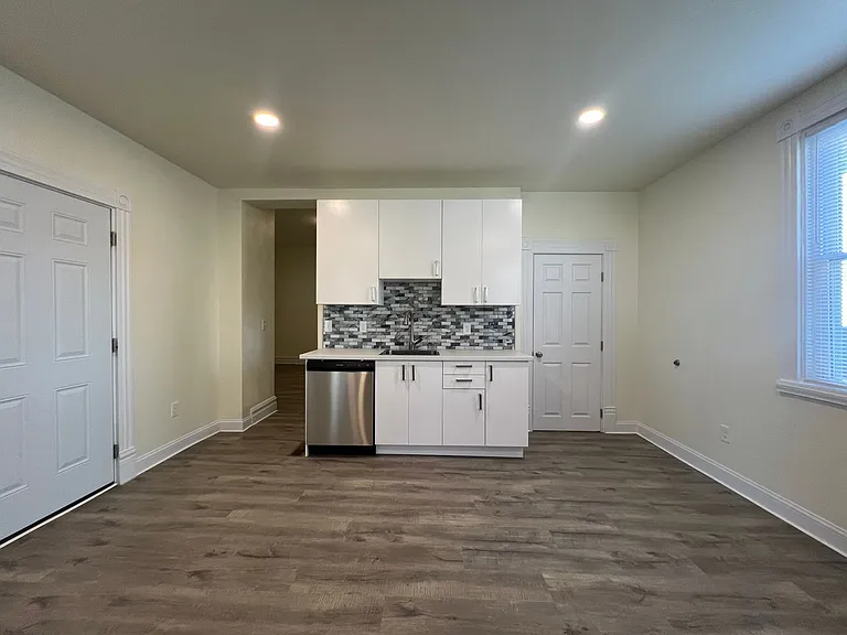 2217 Spring St #1 — Photo 19