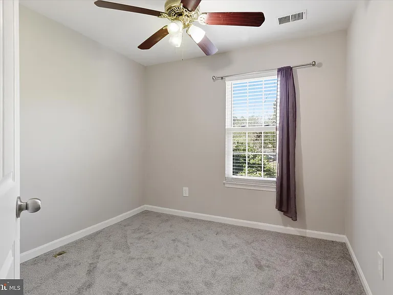 111 Connery Ter SW — Photo 11