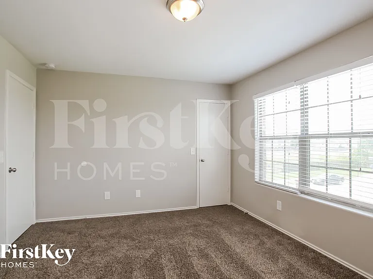 16406 Peyton Stone Cir — Photo 12