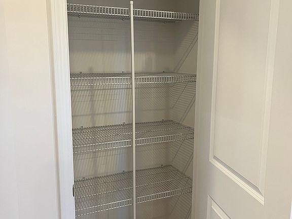 5th image of 1014 Overbrook Pl
