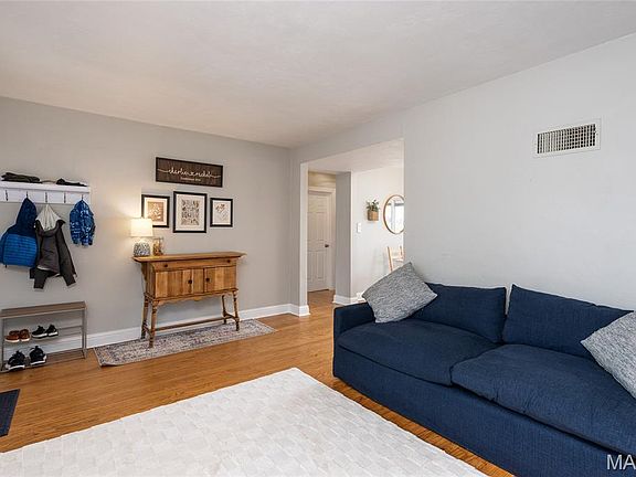 5th image of 2837 Manderly Dr