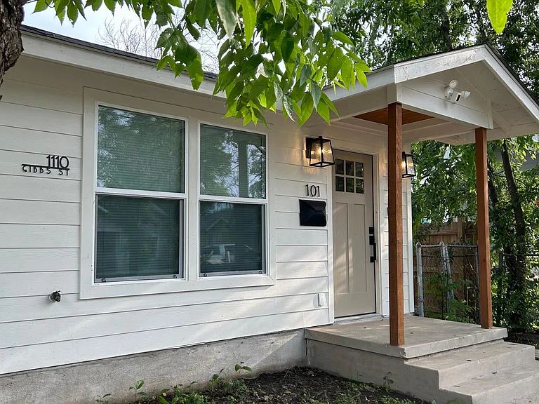 1110 Gibbs St #101 — Photo 5