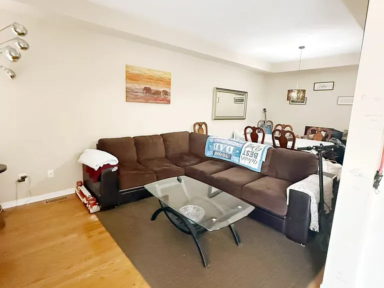 212 Losino Cres — Photo 13