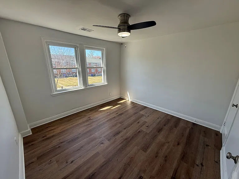 5618 Midwood Ave #1 — Photo 8