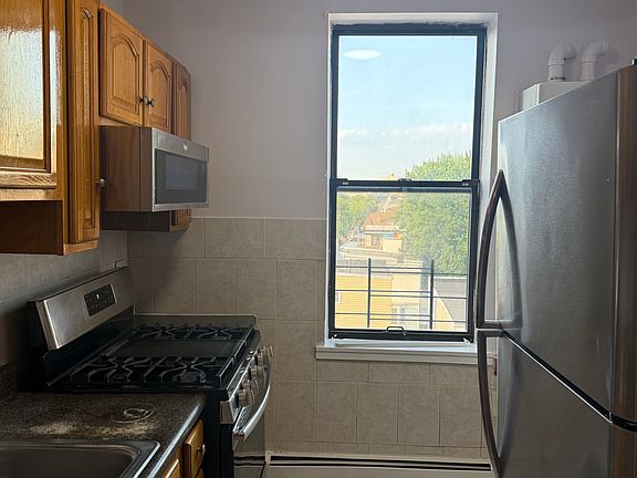 2nd image of 2700 Kennedy Blvd #402