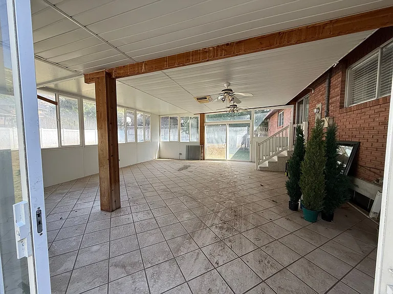 596 N Main St #A — Photo 16