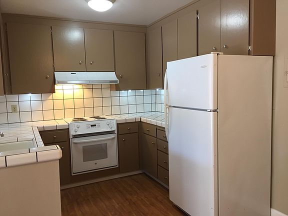 New self cleaning oven range