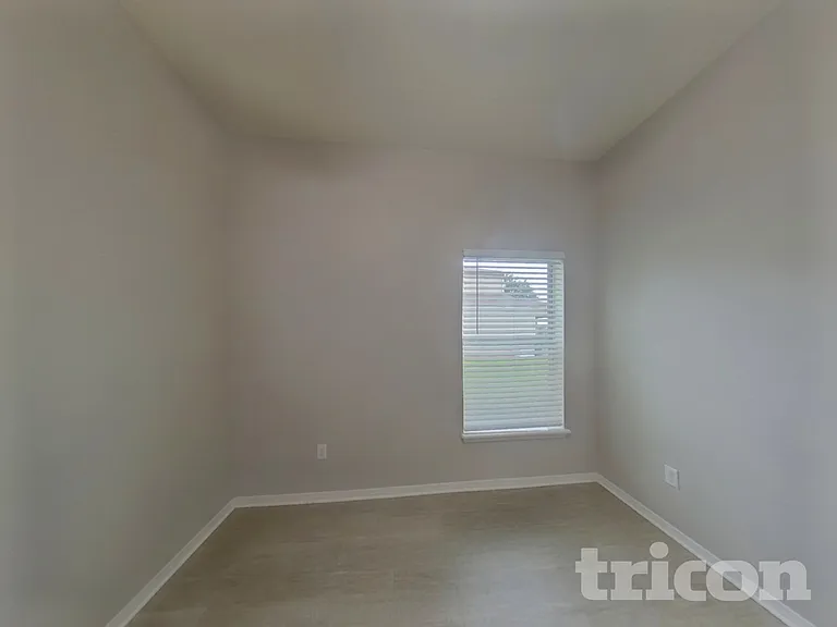 229 Giovani Blvd — Photo 12
