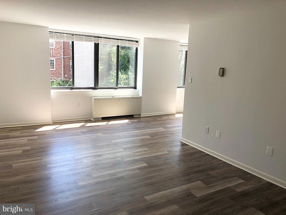 1st image of 4390 Lorcom Ln APT 406