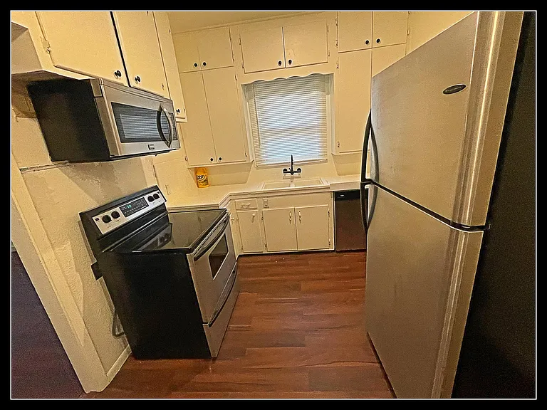 2350 South St — Photo 3