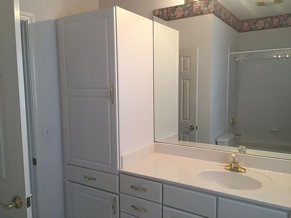 Second Full Bathroom - ceramic tiles