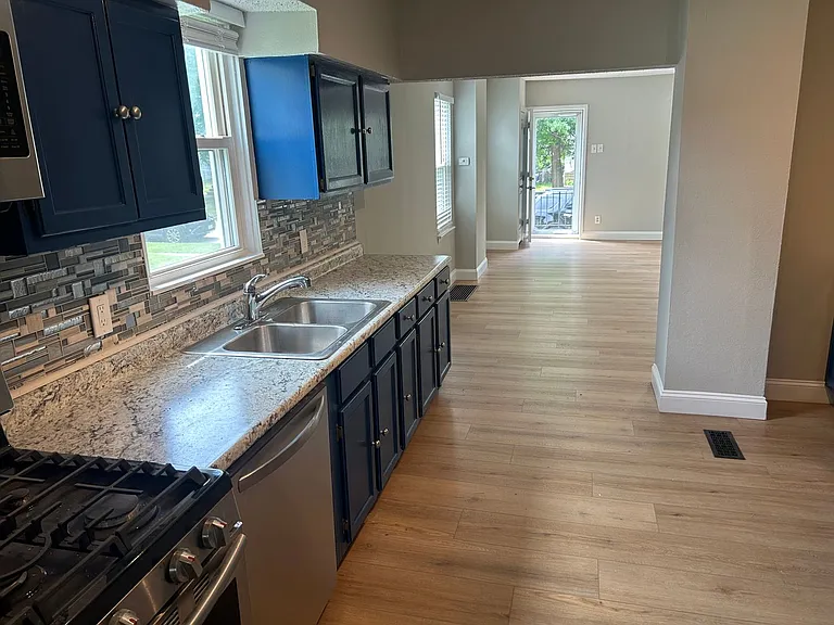 6339 Arthur Ave — Photo 12