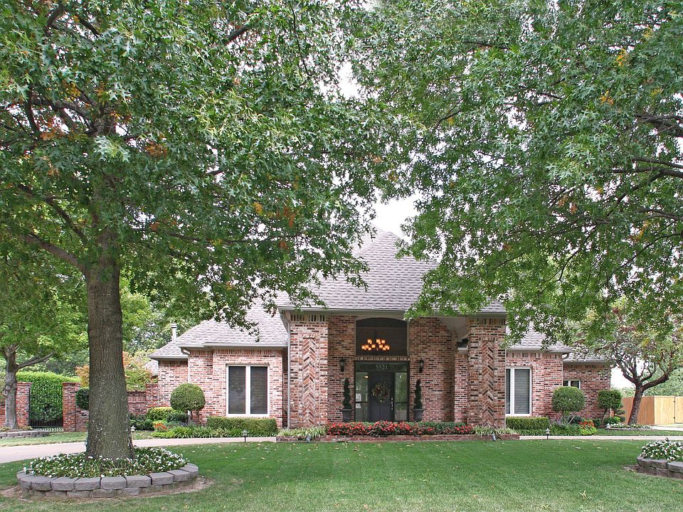 Amazing estate in Jenks SE