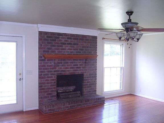 2nd image of 100 Deerwood Dr