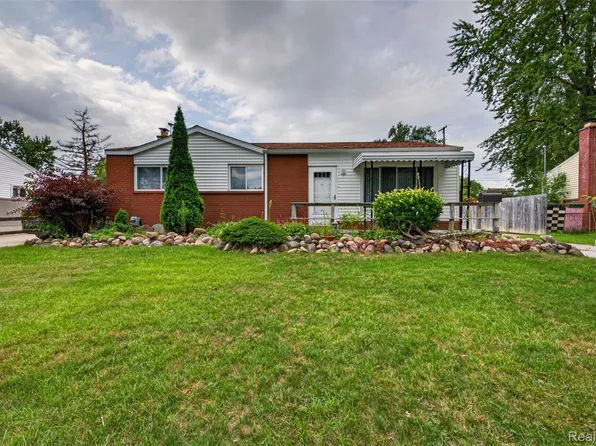 310 Tamarac Dr, Davison, MI 48423