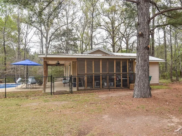 15337 Strawberry Ln, Northport, AL 35475