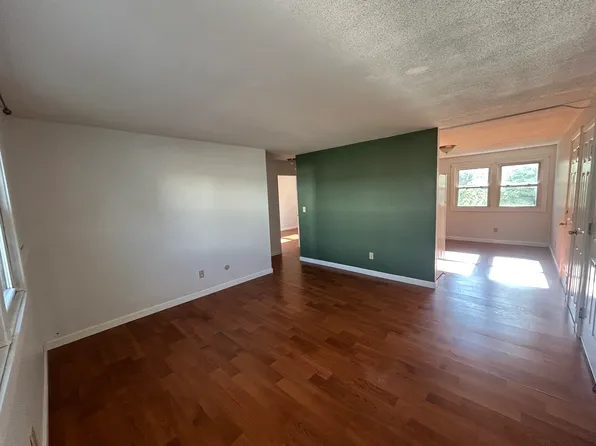 119 Main St, Essex Junction, VT 05452