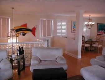 3rd image of 617 Crest Dr
