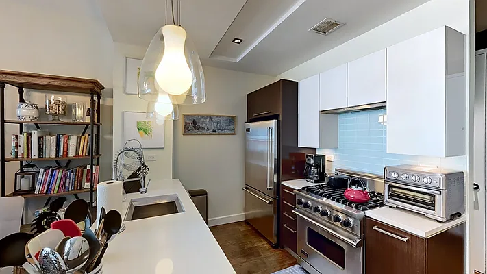Sold by Modern Spaces | media 4