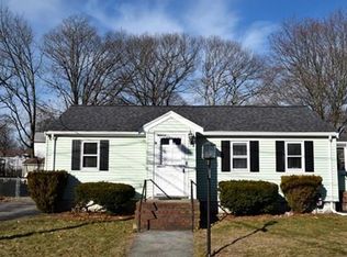 16 Cleveland St, Dedham, MA 02026